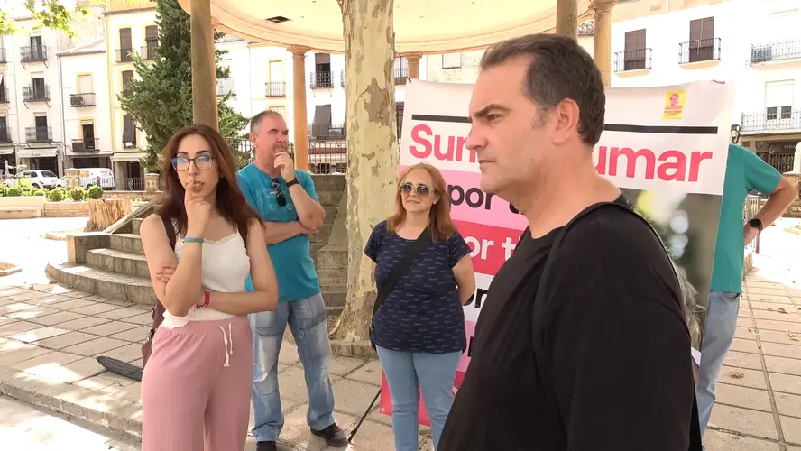 La candidata de Sumar Jaén realiza campaña plaza a plaza en los municipios