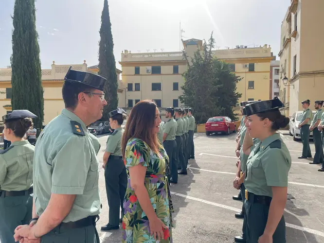 La subdelegada da la bienvenida a 29 guardias civiles en prácticas que se incorporan a la Comandancia de Jaén
