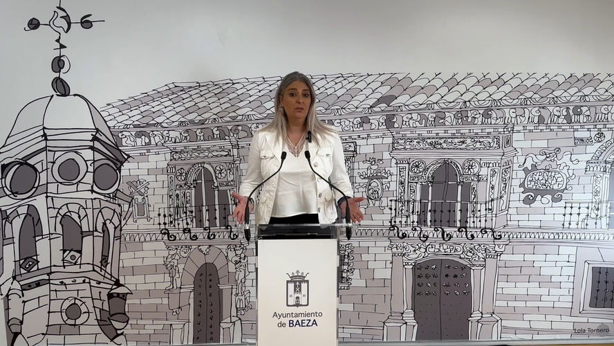 Ginesa López responde a las críticas del PSOE sobre las placas fotovoltaicas