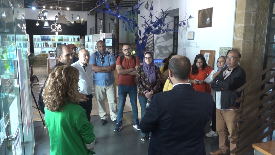 La Agencia Marroquí para el Desarrollo Agrícola realiza una visita técnica al Centro Olivar y Aceite