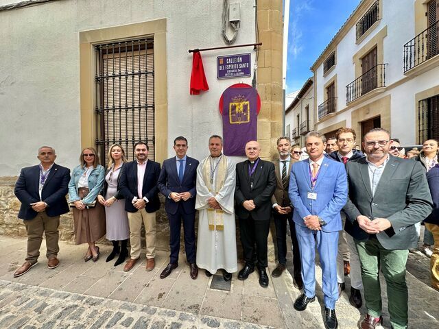 Baeza dedica el Callejón del Espíritu Santo al Cristo de la Columna 2 Baeza dedica el Callejon del Espiritu Santo al Cristo de la Columna 10