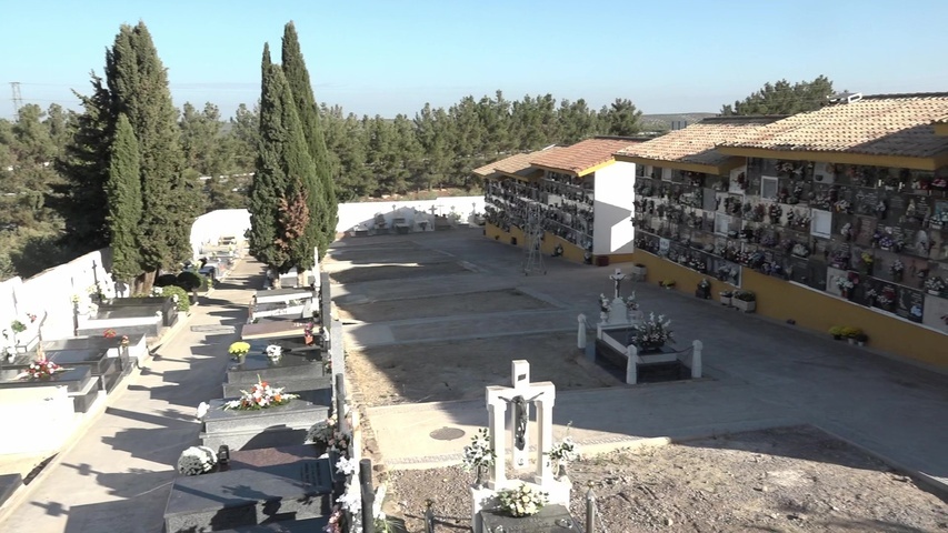 Dispositivo especial en el cementerio de Úbeda con motivo de la festividad de Todos los Santos