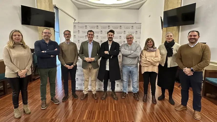 Juan Carlos Garcia es recibido en el Ayuntamiento de Baeza tras conseguir su primera Estrella Michelin jpg