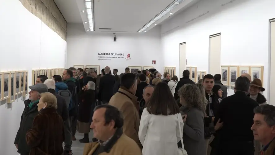 La sala Gaspar Becerra de Baeza acoge la muestra fotográfica de Pedro Narváez «La Mirada del viajero (1850 y 1932)»