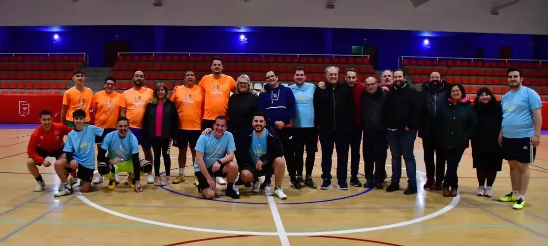 Disputado el clásico Torneo Benéfico Triangular de Fútbol Sala entre políticos, medios de comunicación y Unión de Cofradías