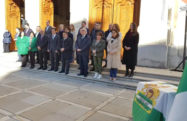 La Diputación de Jaén se suma a la celebración del Día de Andalucía con el izado de la bandera en el Palacio Provincial