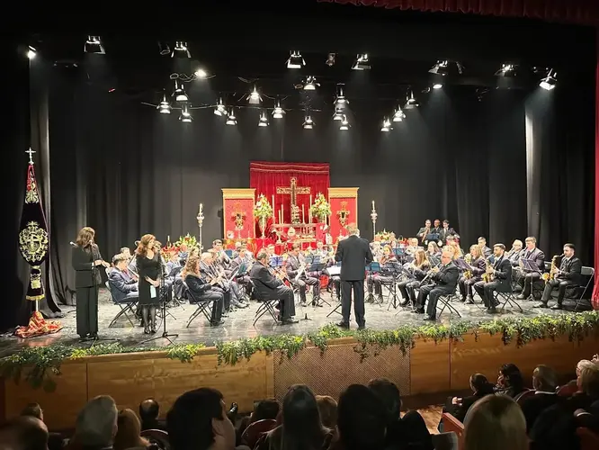 Damián Cruz protagoniza el LV Pregón de la Semana Santa de Baeza 3 Banda de Musica jpg