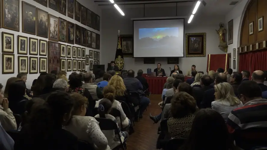 Presentados el vídeo promocional y el libro oficial de la Semana Santa de Baeza
