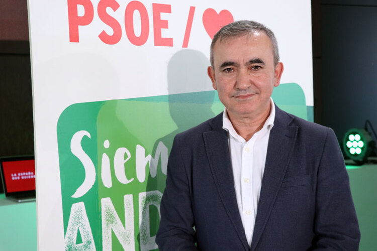 Bravo reitera que la tasa de residuos repercute sobre los municipios por culpa de la Junta