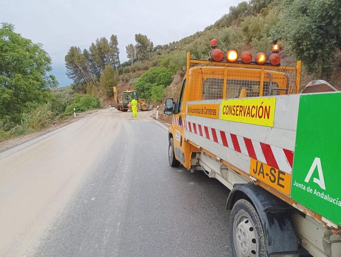 La Junta adjudica la conservación de 814 kilómetros de carreteras de Jaén por más de 15 millones