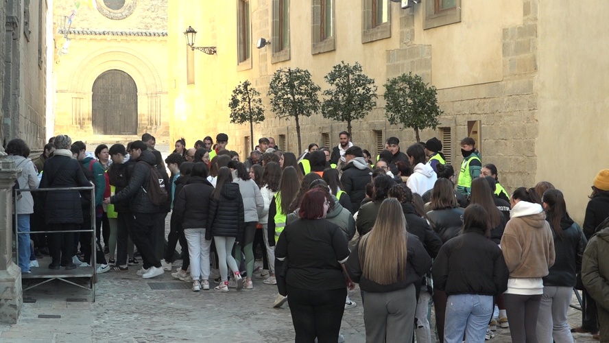 El IES Santísima Trinidad de Baeza celebra el Día Escolar de la No Violencia y la Paz