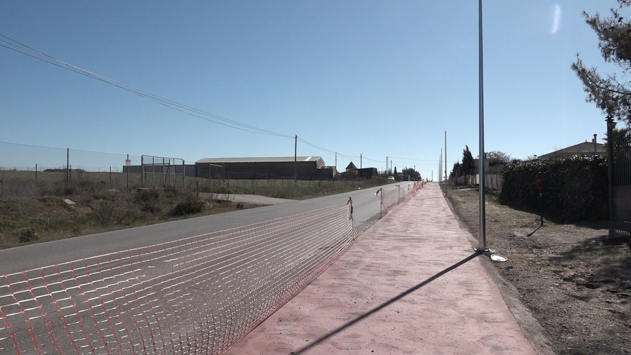 Torreperogil refuerza su seguridad vial con un carril peatonal iluminado y accesible 2 Torreperogil refuerza su seguridad vial con un carril peatonal iluminado y accesible 2