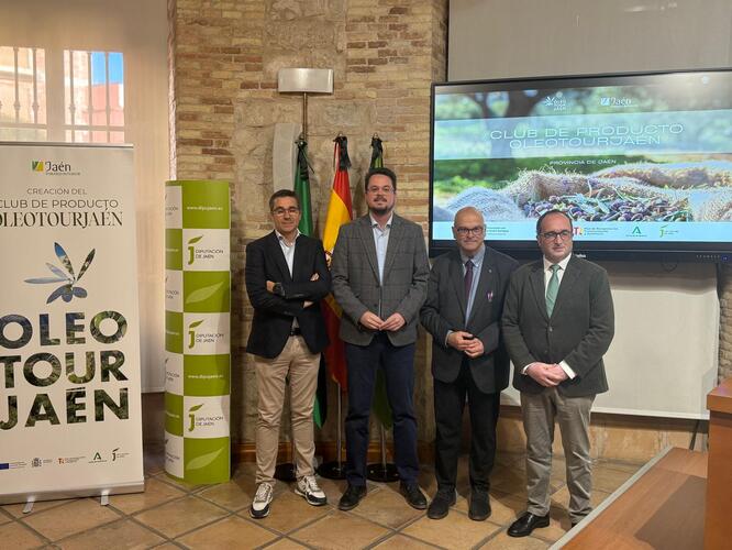 Manuel Fernández valora la apuesta por «OleoturJaén» como un “proyecto transformador” para el turismo en la provincia de Jaén