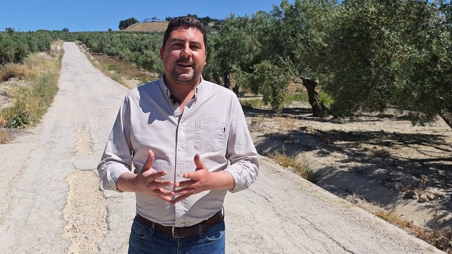 El PSOE acusa al gobierno de Baeza de incumplir sus promesas sobre infraestructuras rurales