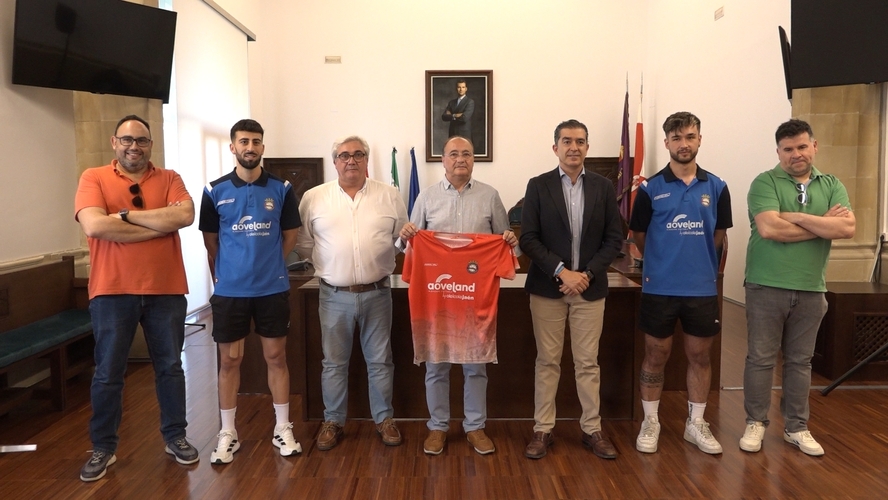 Pedro Cabrera anima a la ciudadanía a apoyar al Baeza CF en su lucha por el ascenso a División de Honor 2 Pedro Cabrera anima a la ciudadania a apoyar al Baeza CF en su lucha por el ascenso a Division de Honor 1.7.1