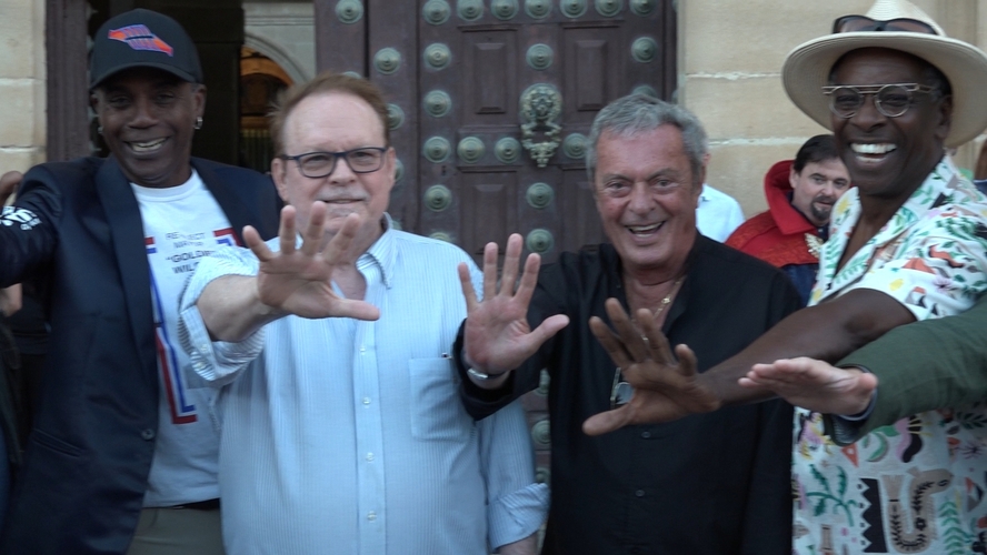 El Paseo de la Fama del Cinefan Festival 2025 de Úbeda reúne a público y artistas en un emotivo acto de impresión de huellas