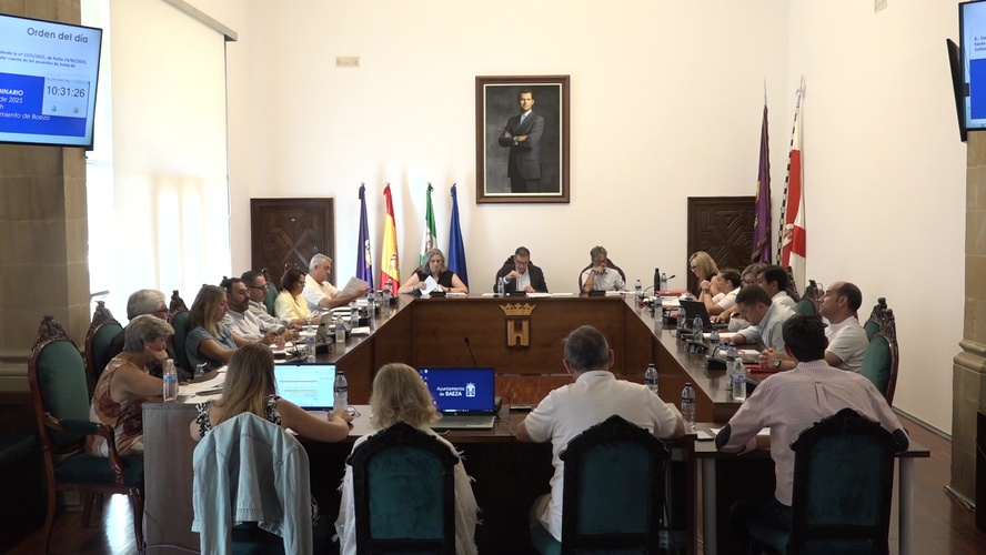IU critica la reestructuracion de concejalias en Baeza por aumentar el gasto publico