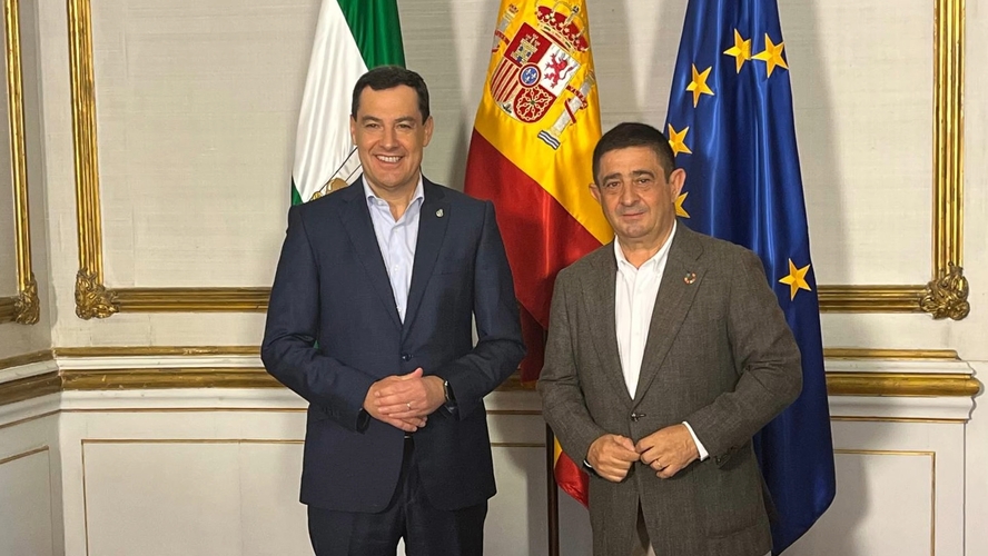 Reyes reclama al presidente de la Junta el mismo trato que tiene el Gobierno de España con la provincia