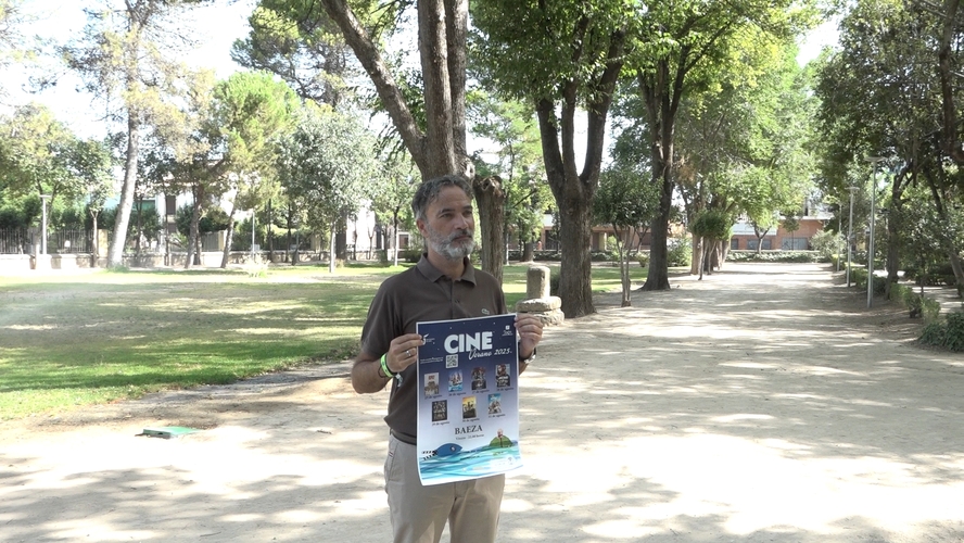 Baeza da la bienvenida a su cine de verano con una cartelera variada y una propuesta musical inclusiva en el Parque Leocadio Marín