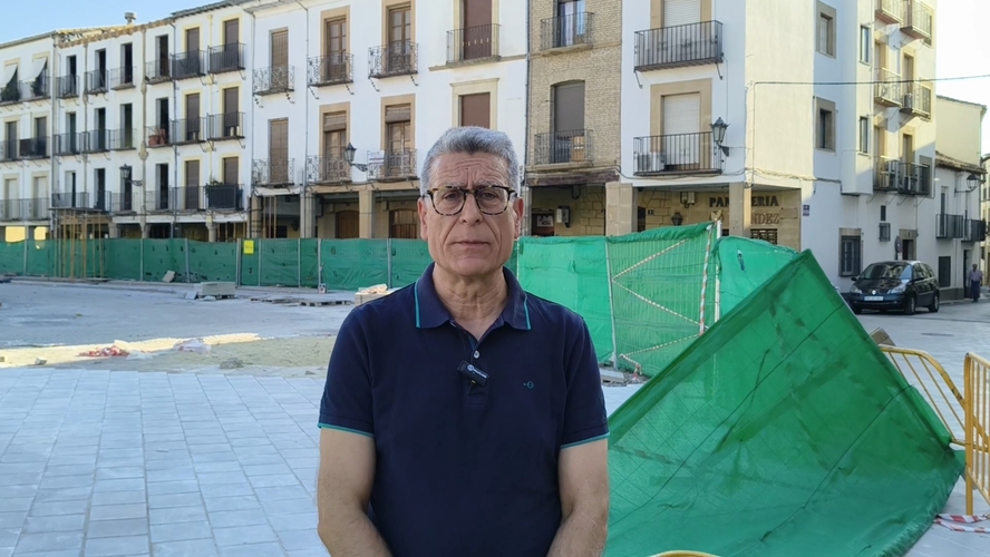 Criticas de Izquierda Unida a las obras en el paseo de la Constitucion de Baeza 1.34.1