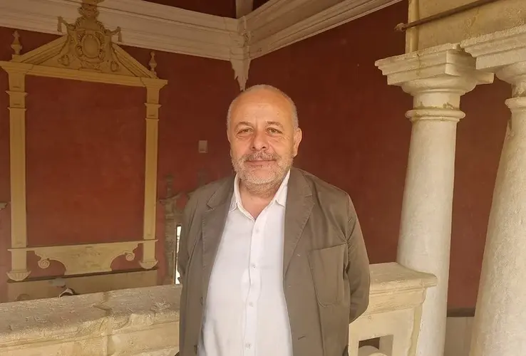 El profesor Rene Payo invita a observar el patrimonio como recurso economico social y de identidad local