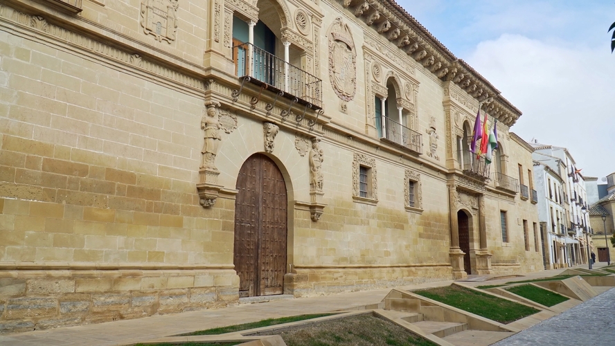 IU Baeza critica la gestion economica del gobierno municipal por el retraso en la liquidacion de los presupuestos Ayuntamiento de Baeza 2.41.1