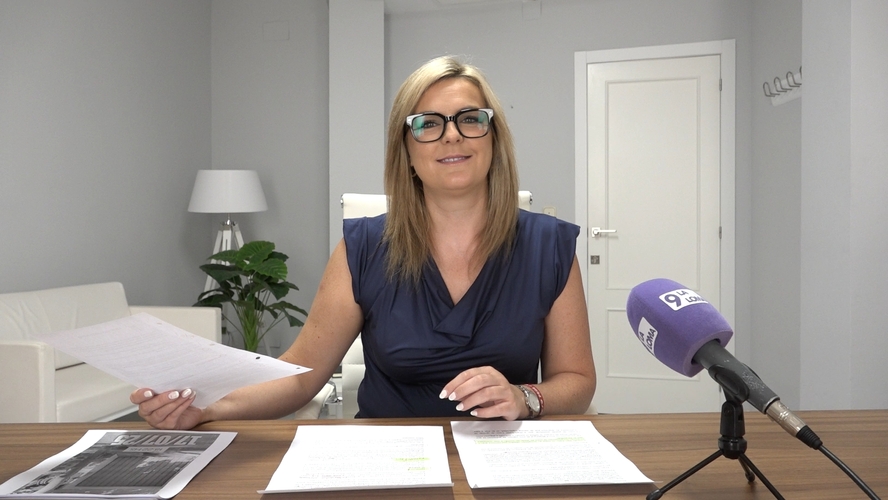 Lola Marín (PSOE) critica el aumento de salarios del equipo de Gobierno en el Pleno de julio y acusa al PP de desatender las necesidades de Baeza