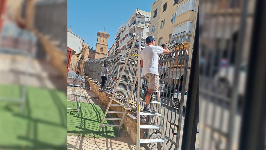El concejal de mantenimiento de Úbeda hace un balance positivo de las actuaciones de pintura que se están acometiendo en los meses estivales