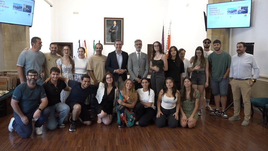 Baeza clausura el II Campo de Voluntariado Arqueológico con importantes descubrimientos en el Cerro del Alcázar