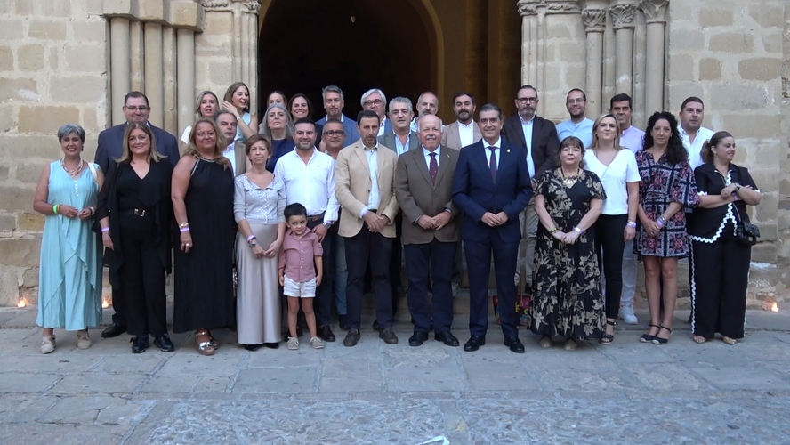 Baeza se ilumina con 32.000 velas en la VIII edición de la Noche de las Velas