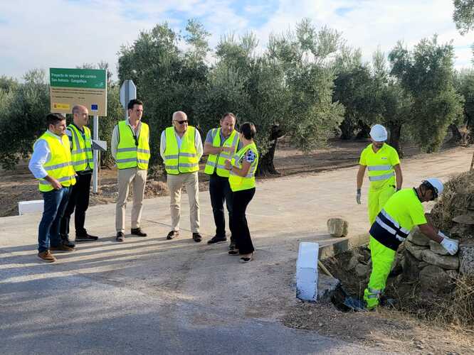La Junta destina cerca de 400.000 euros a la rehabilitación de dos caminos rurales en Ibros 