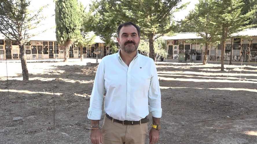 El concejal de Medio Ambiente de Baeza defiende la intervencion en el Cementerio frente a las criticas de la oposicion 1.163.1