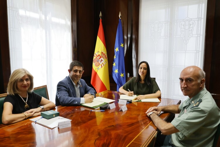 Firmado el acuerdo en Madrid para comenzar a rehabilitar la Academia de la Guardia Civil en Ubeda Medium