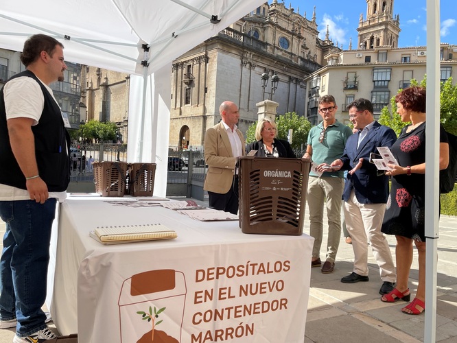 La campaña piloto de sensibilización sobre recogida separada de residuos orgánicos visitará siete municipios
