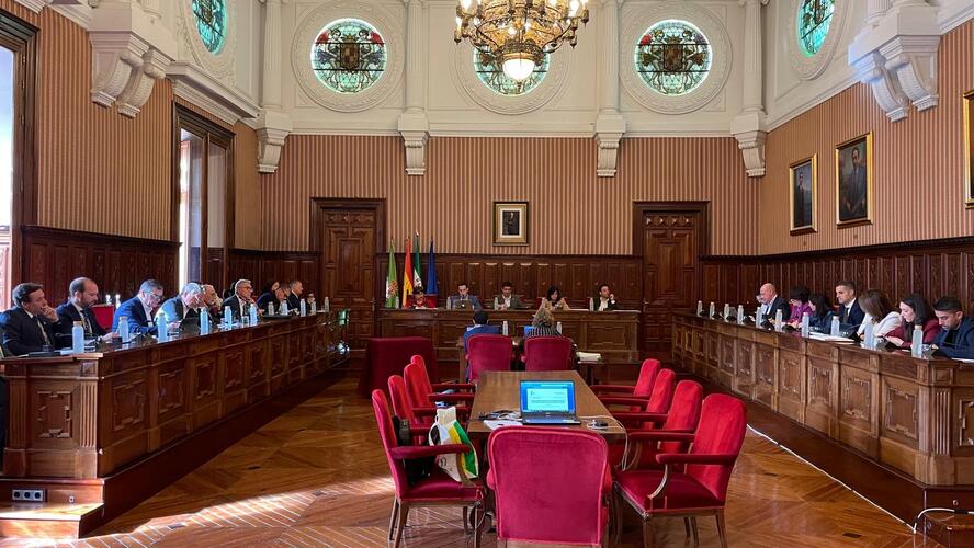 El pleno de Diputación aprueba partidas dirigidas a ejecutar importantes proyectos y mejorar las arcas municipales