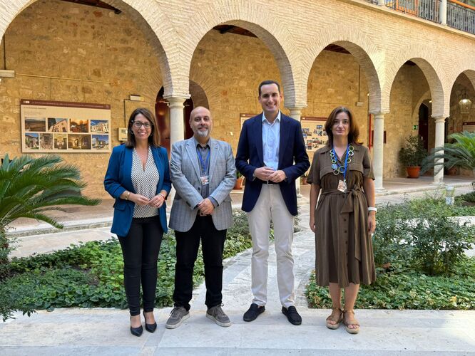 Juan Latorre participa en la apertura del congreso «Jaén, tierra de batallas», que organiza la UNED
