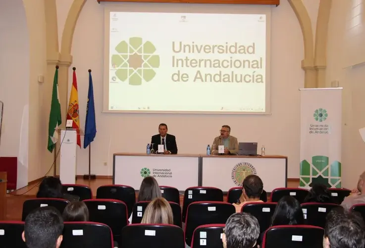 La UNIA comienza el IV Master Universitario en Profesorado de ESO Bachillerato FP y Ensenanza de Idiomas