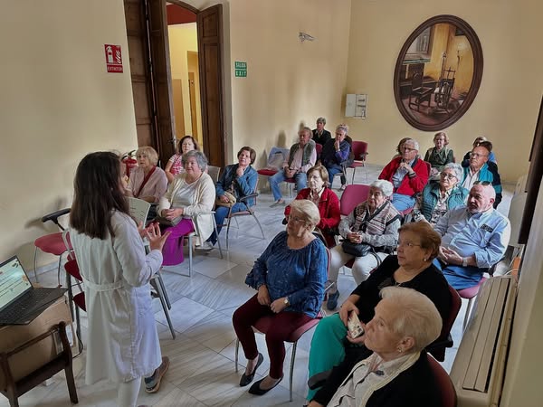 Continúan los talleres de formación para mayores en Vela de Almazán