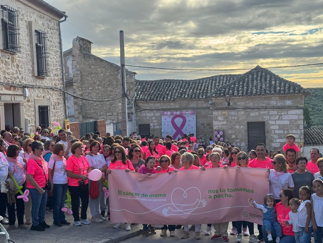 Begíjar celebra su Caminata solidaria contra el cáncer de mama