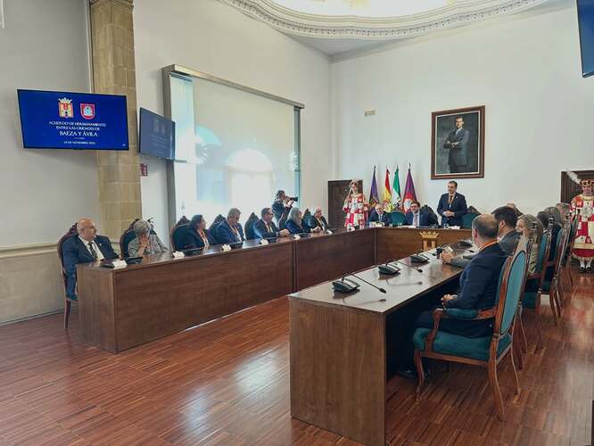Baeza y Avila sellan su hermanamiento 1