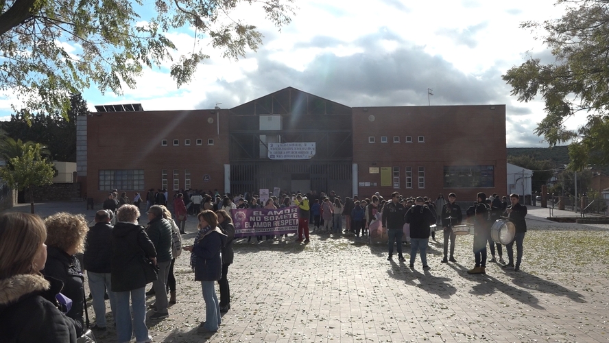 La ciudadanía de Rus marcha unida contra la violencia de género