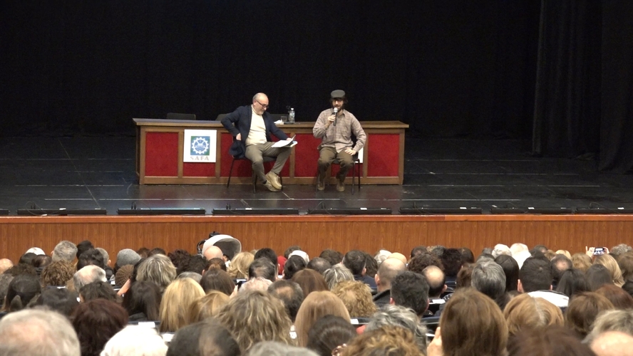 David Uclés presenta en Úbeda su nueva novela «La ciudad de las luces muertas»