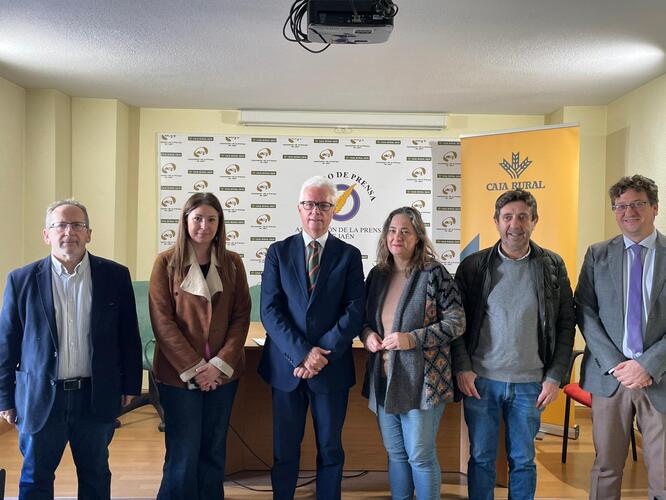 La Asociación de la Prensa de Jaén y Caja Rural de Jaén renuevan su colaboración para promover el acceso a los medios de comunicación