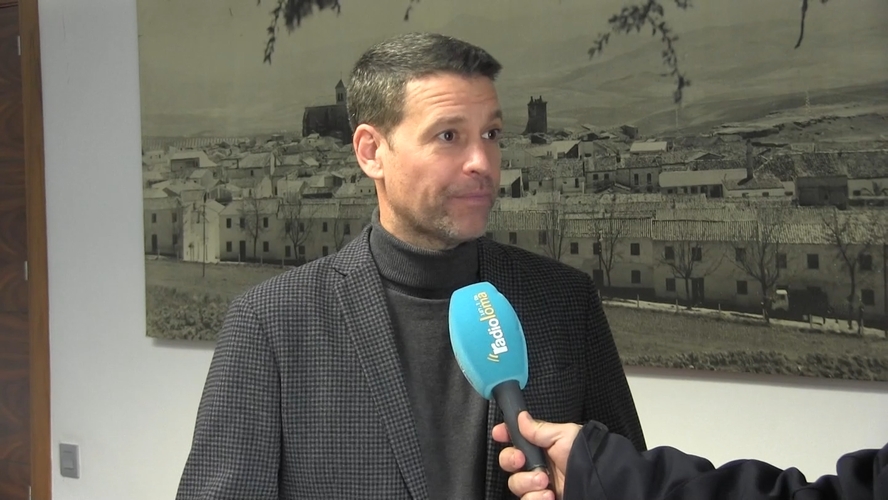 Torreperogil se moviliza con una recogida de firmas ante la persistencia de los cortes de luz