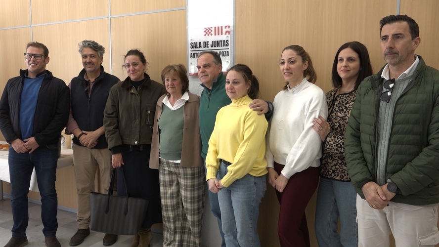 Abisc rinde homenaje a Antonio de la Poza fundador de la Asociacion de Comerciantes 1.28.1