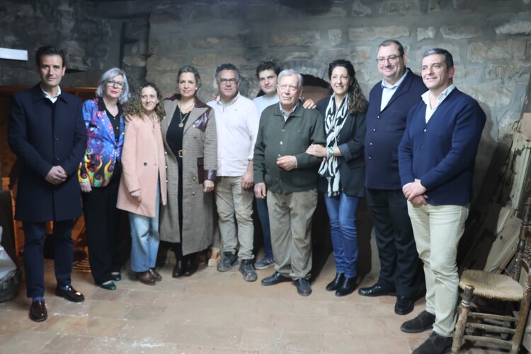 El alfar de Paco y Pablo Martinez Tito realiza una nueva cochura en su historico horno arabe Large