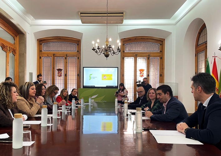 El presidente de la Diputación destaca el dinamismo económico de la provincia de Jaén