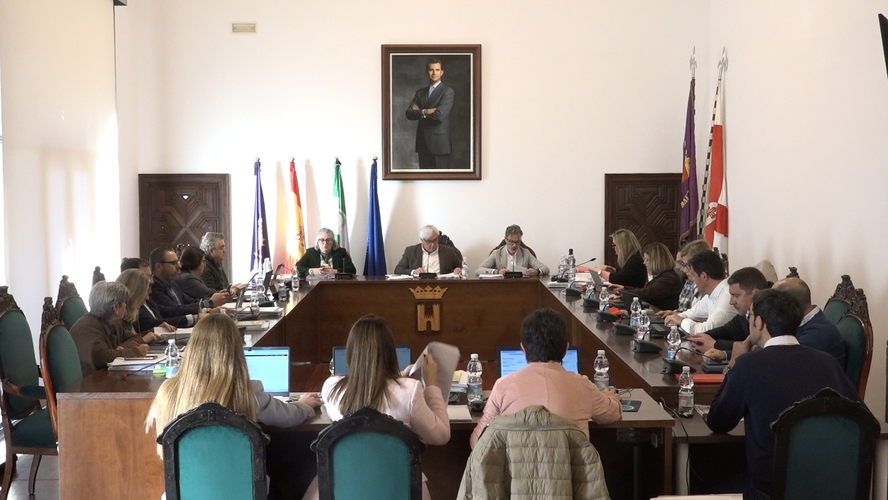 IU denuncia la «falta de gestión» del equipo de gobierno tras suspenderse el debate de los presupuestos en el Ayuntamiento de Baeza