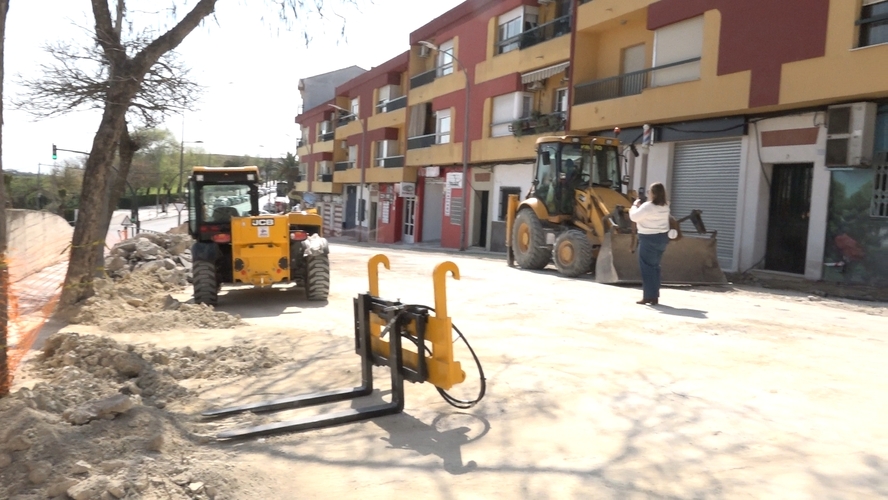 Iniciadas las obras de remodelación integral de la calle Villacarrillo con una inversión de 450.000 euros