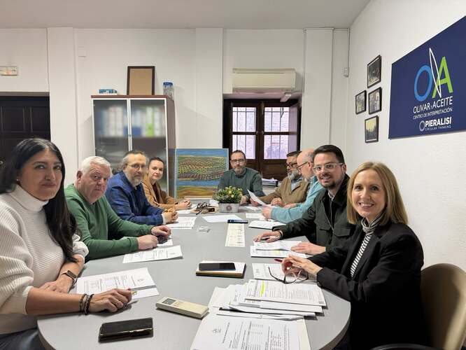 Francisco Javier Lozano preside la Junta Directiva de la Asociación Olivar y Aceite